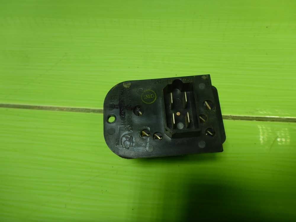 Резистор отопителя