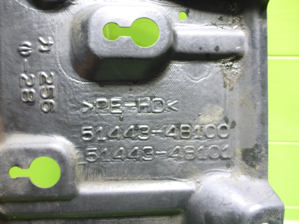 Пыльник двигателя