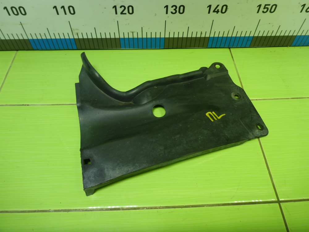 Пыльник двигателя боковой левый
