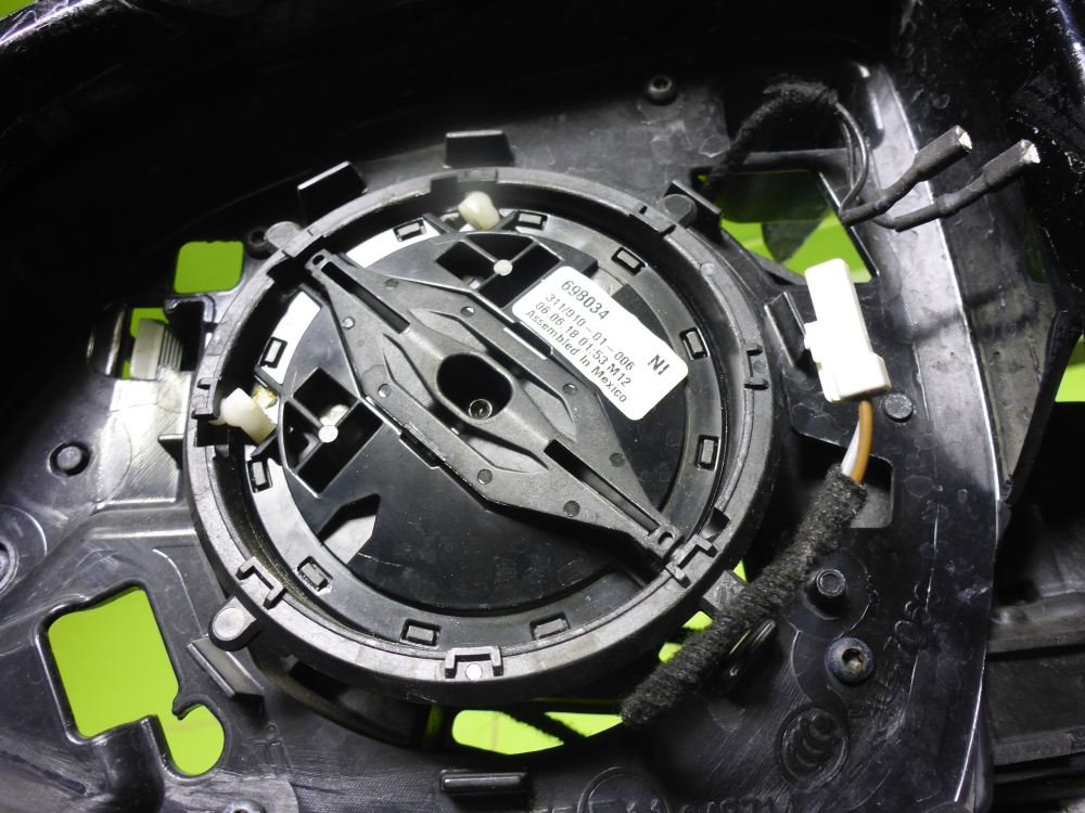 Зеркало левое электрическое