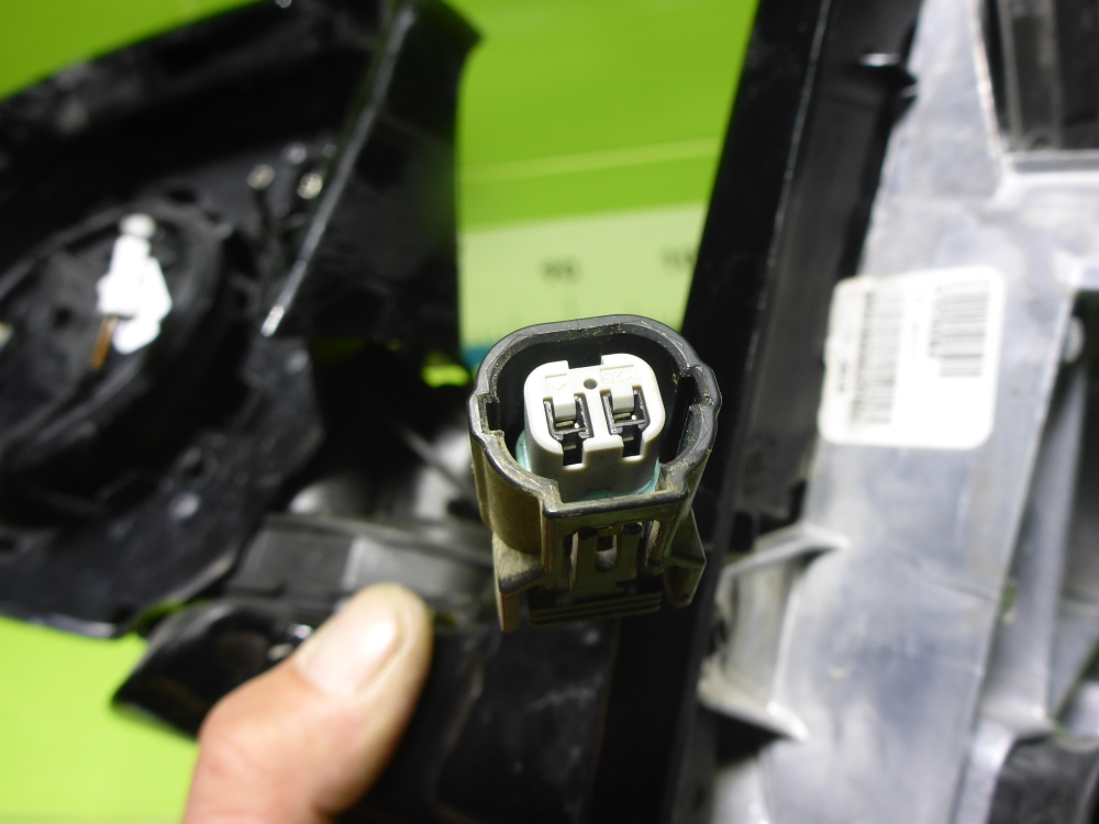 Зеркало левое электрическое