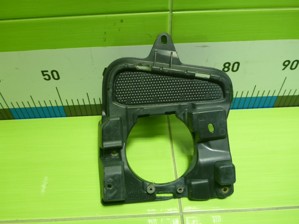 Кронштейн фары противотуманной левой