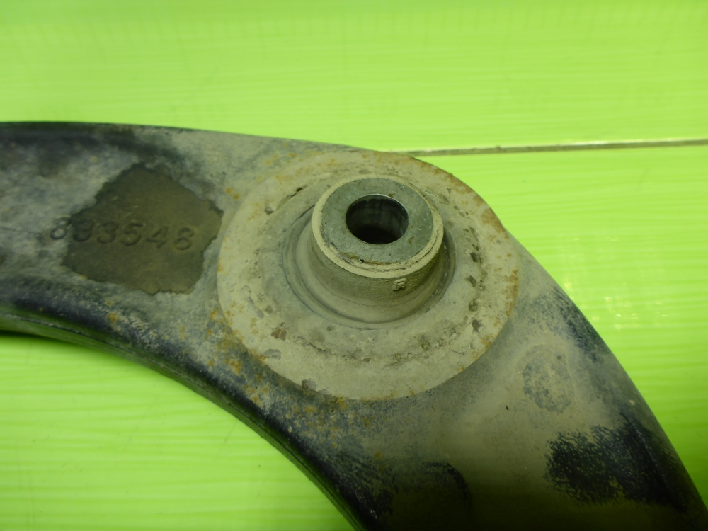 Рычаг передний левый