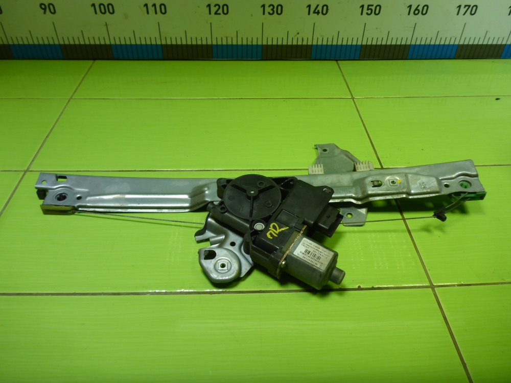 Стеклоподъемник электр. передний правый