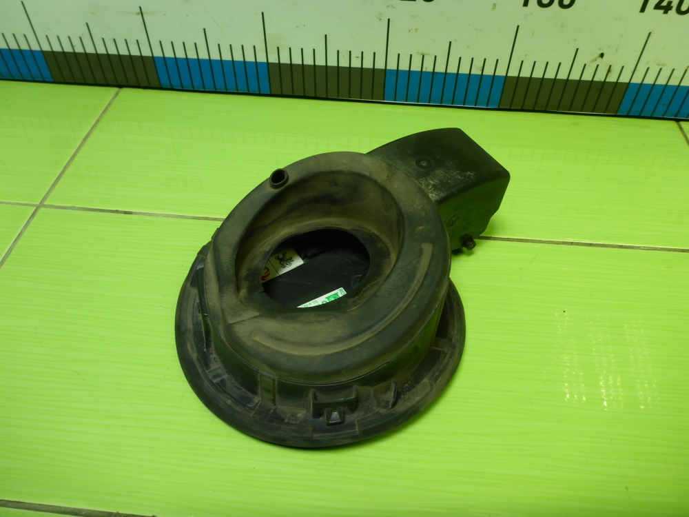 Лючок бензобака