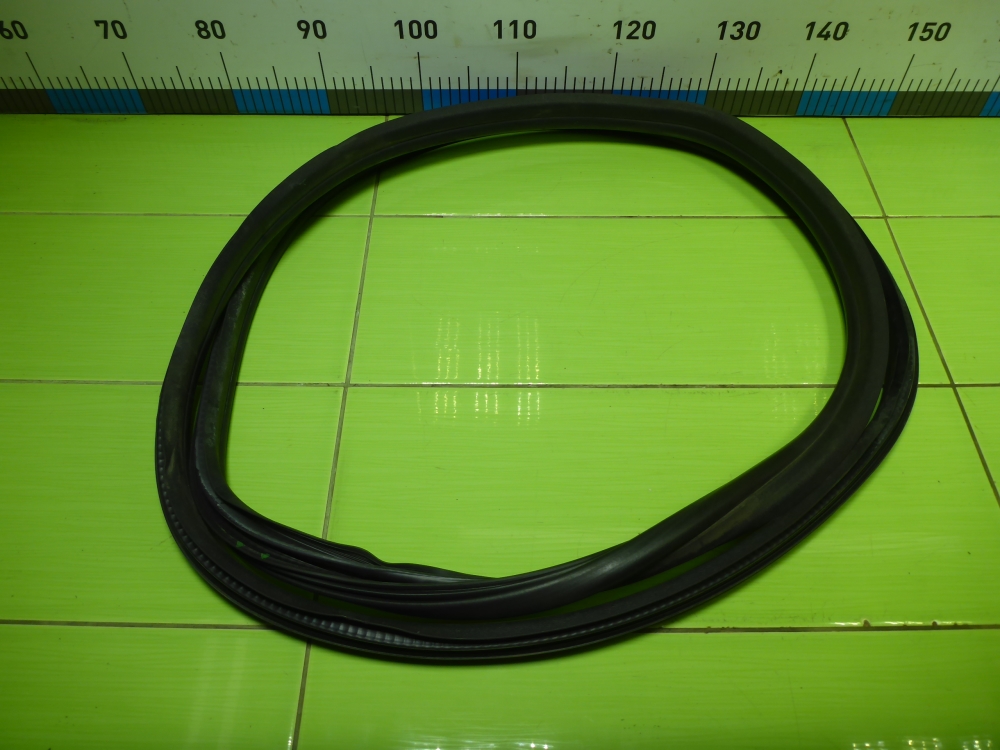 Уплотнитель двери