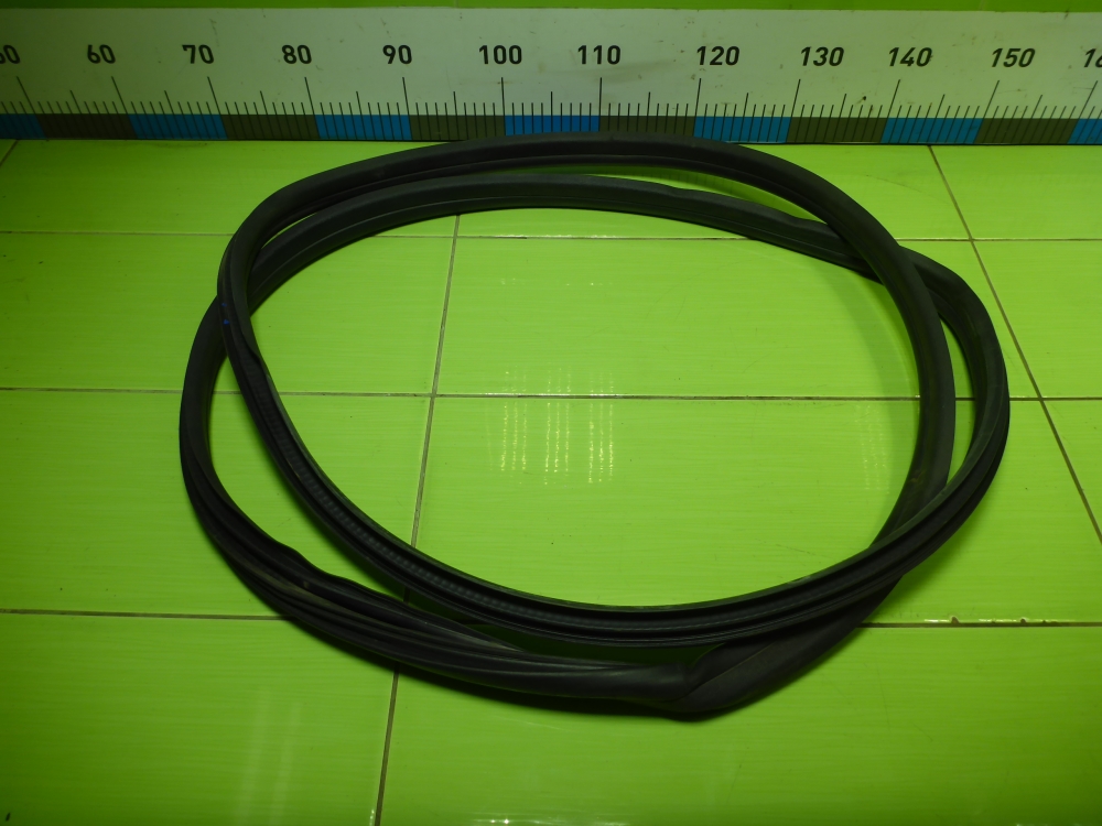 Уплотнитель двери