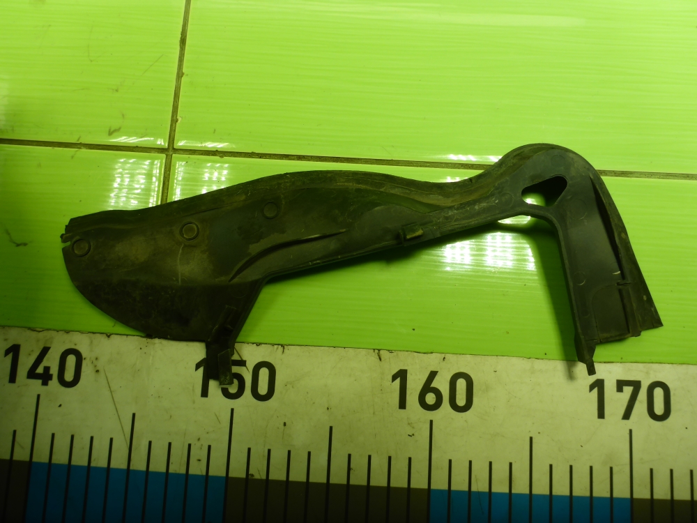 Молдинг лобового стекла