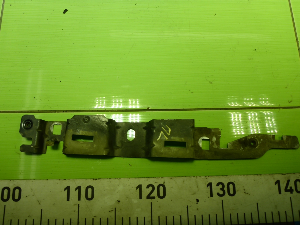 Кронштейн крепления крыла