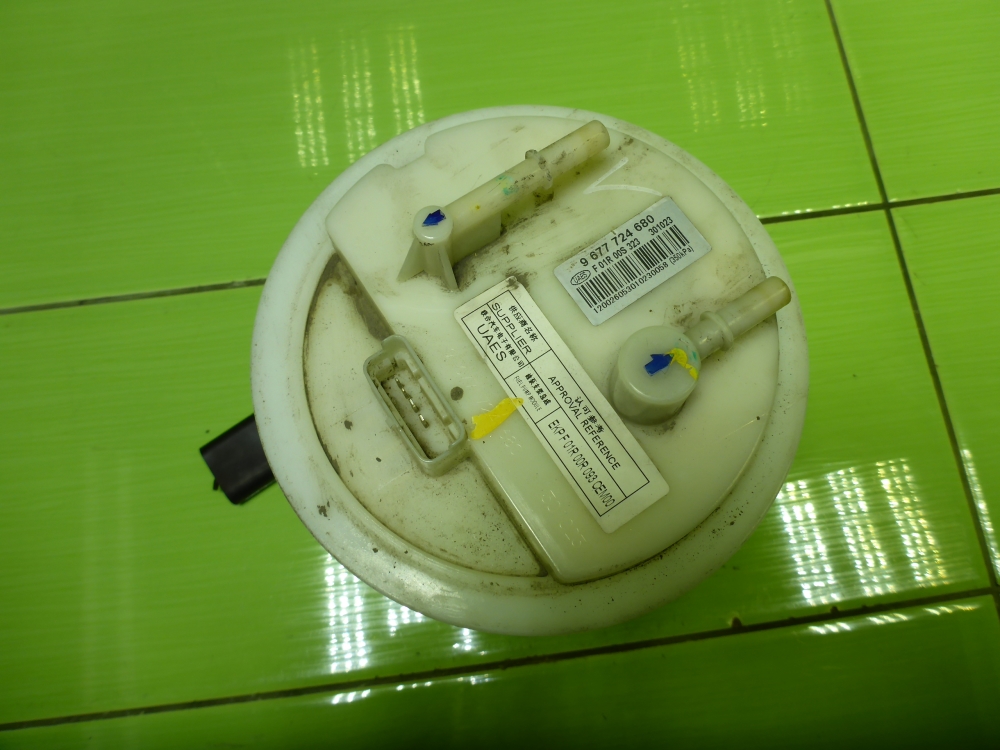 Насос топливный электрический