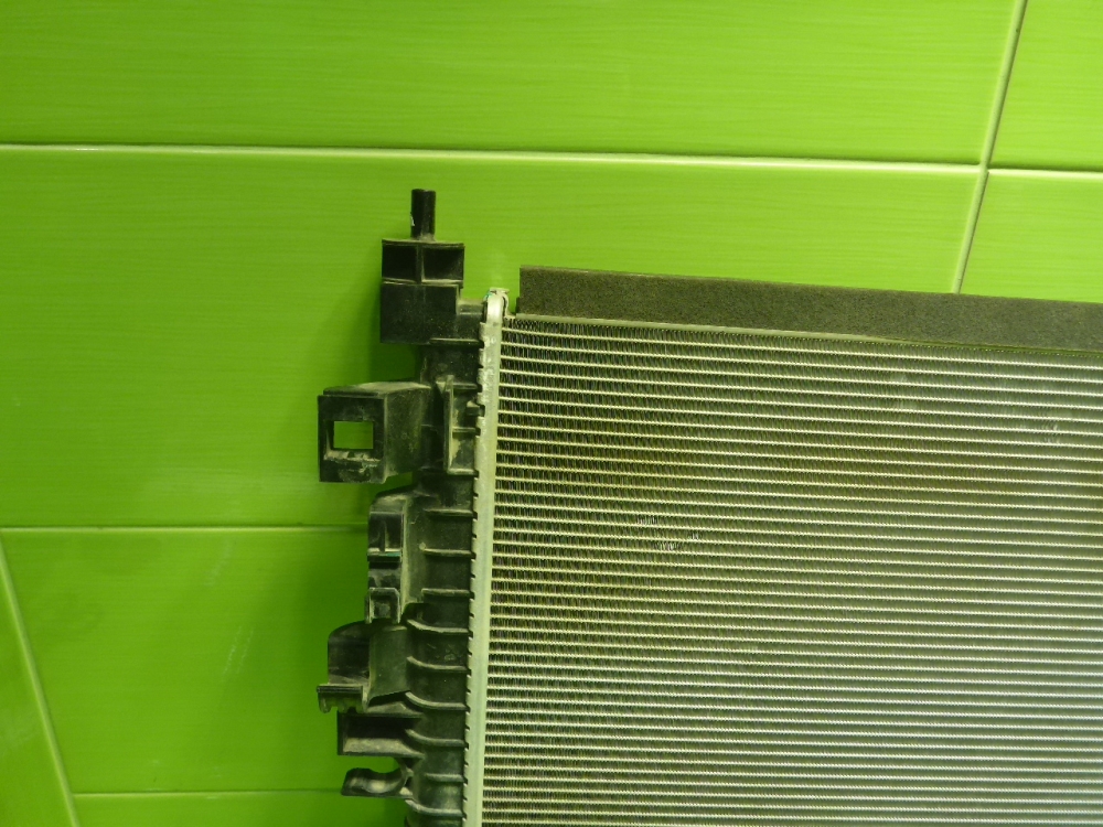 Радиатор охлаждения двигателя основной