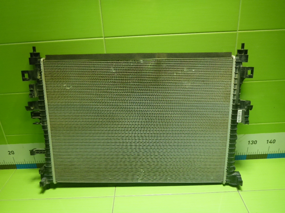Радиатор охлаждения двигателя основной