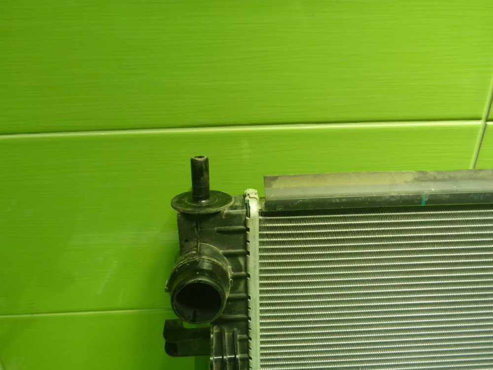 Радиатор охлаждения двигателя основной