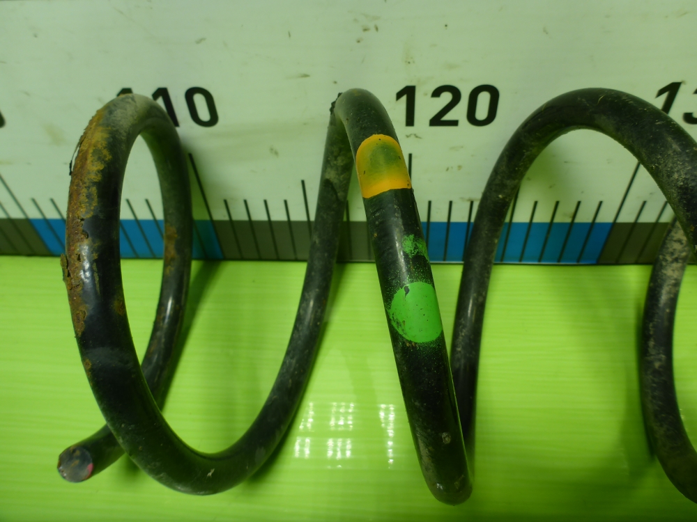 Пружина передняя