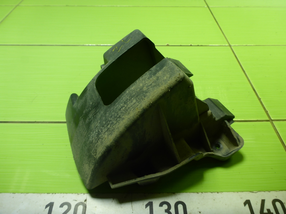 Кронштейн заднего бампера левый