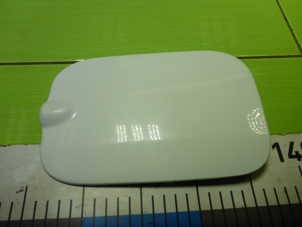 Лючок бензобака