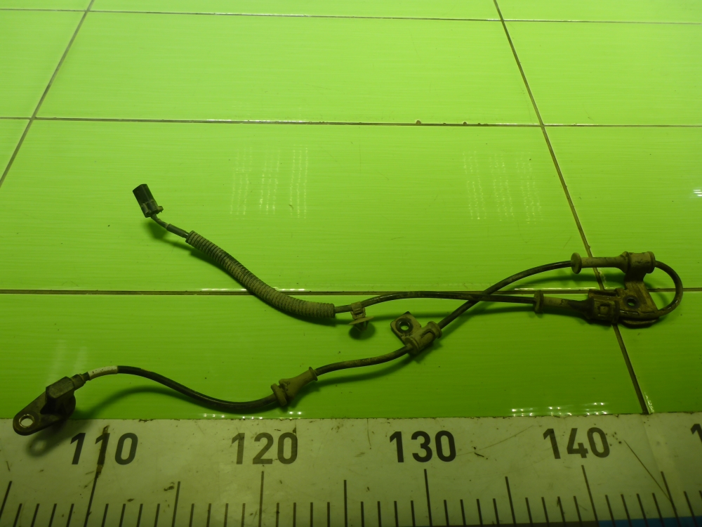 Датчик ABS передний левый