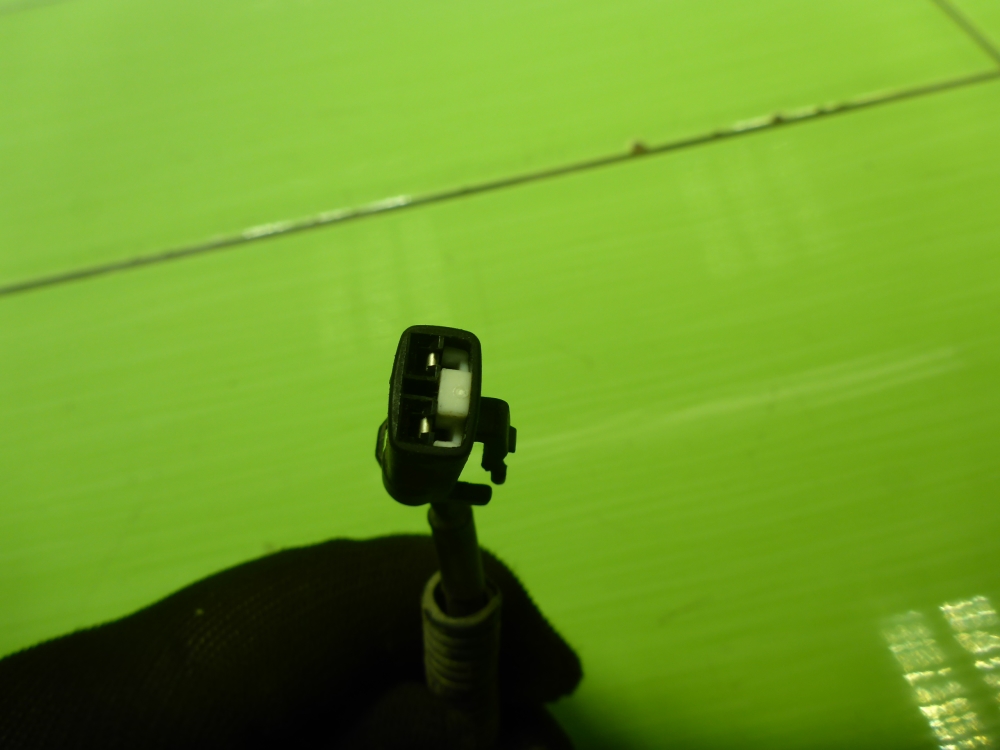 Датчик ABS передний левый