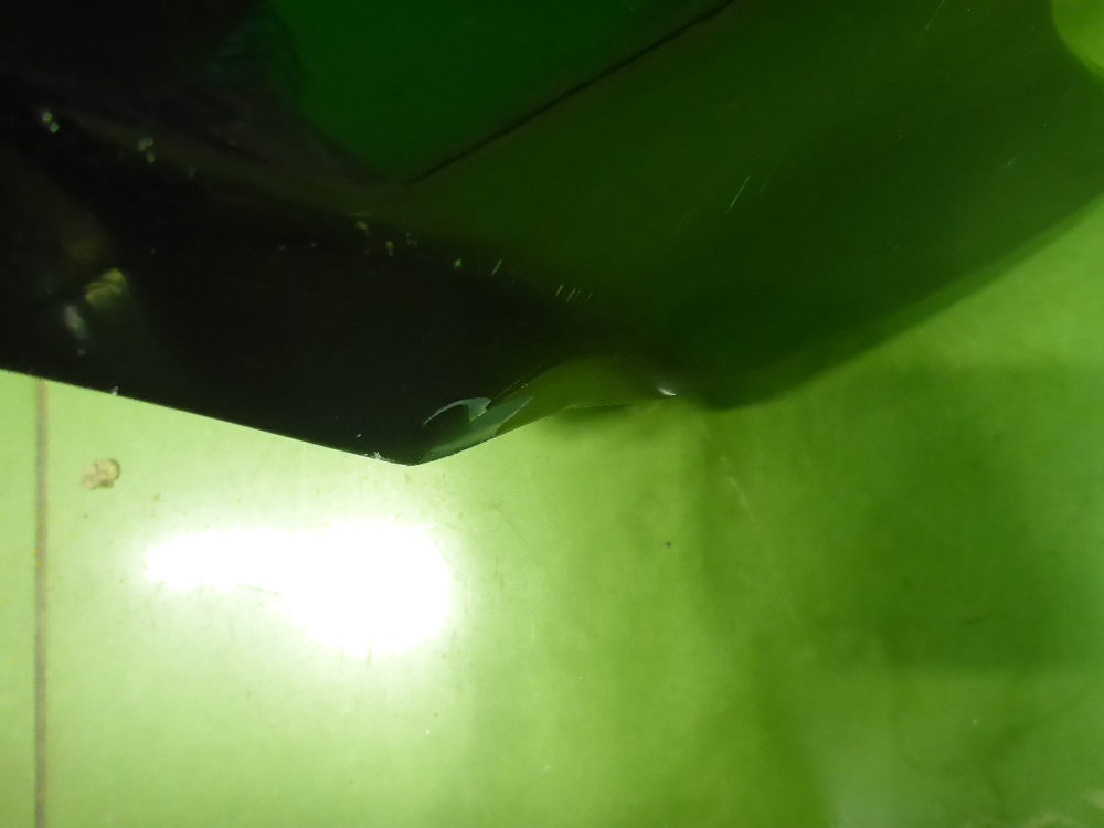 Крыло переднее правое