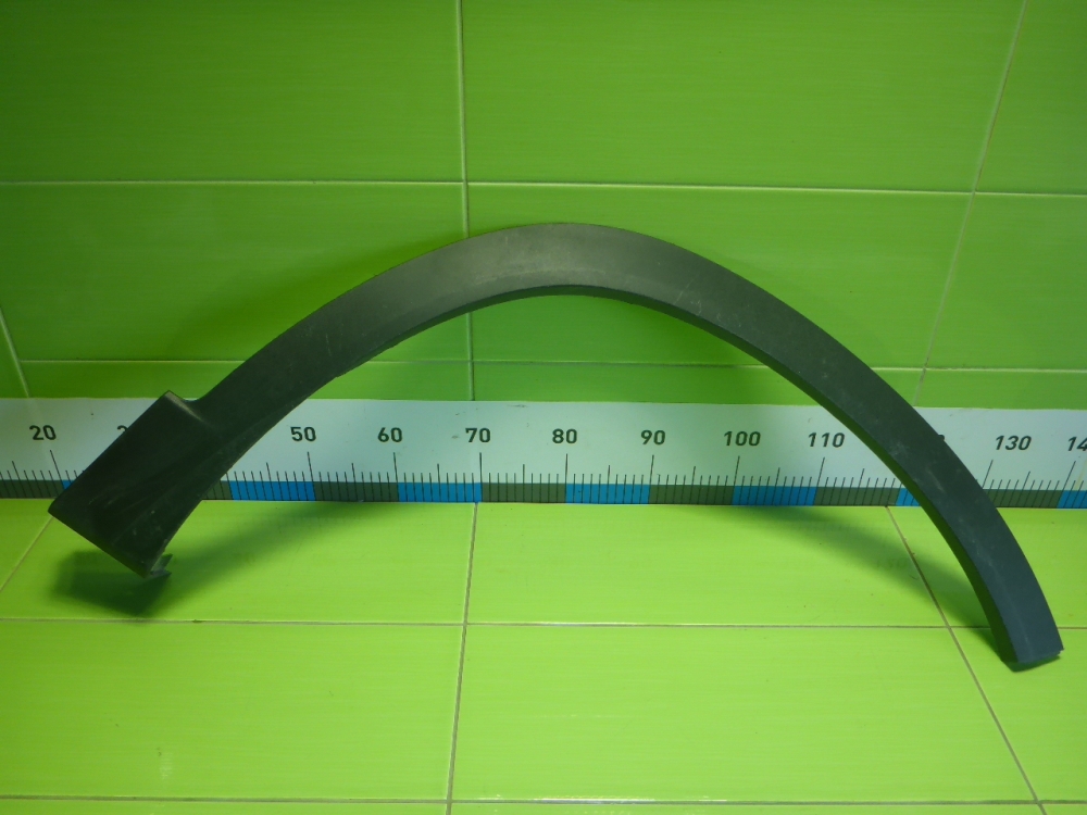 Накладка переднего крыла правого