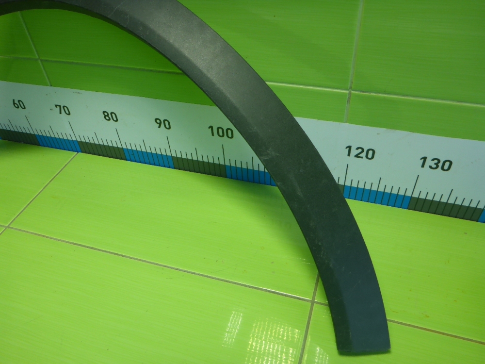 Накладка переднего крыла правого