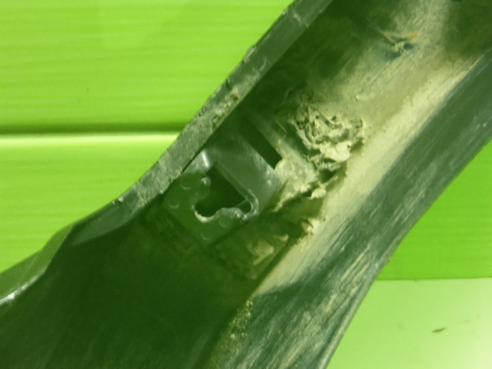 Накладка заднего крыла правого