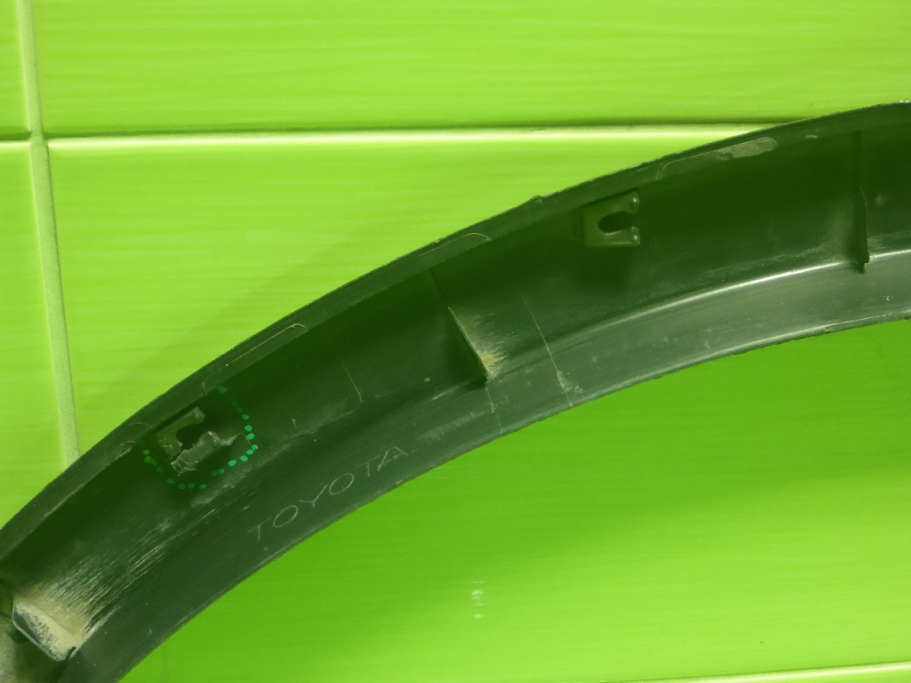 Накладка заднего крыла правого