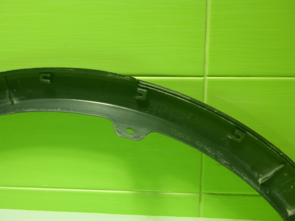 Накладка заднего крыла правого