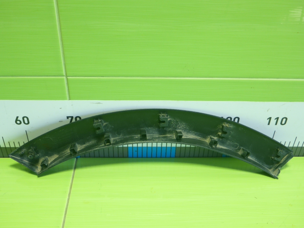 Накладка двери задней левой