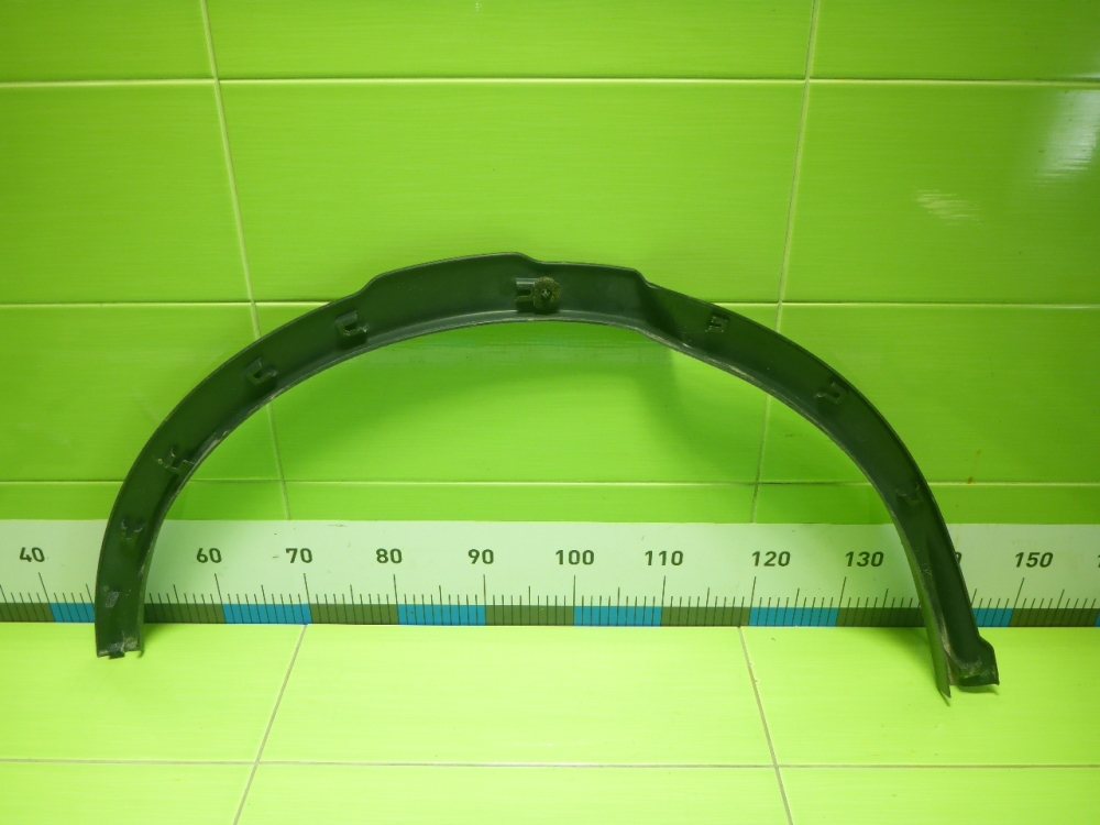 Накладка заднего крыла левого