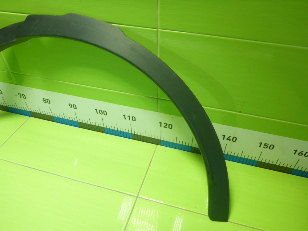 Накладка заднего крыла левого