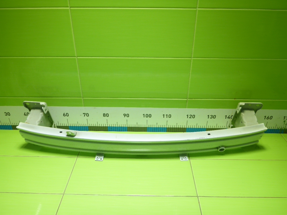 Усилитель переднего бампера