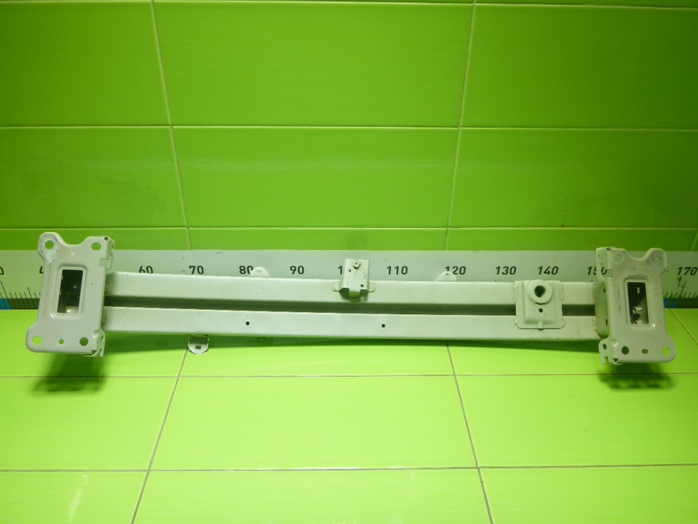 Усилитель переднего бампера