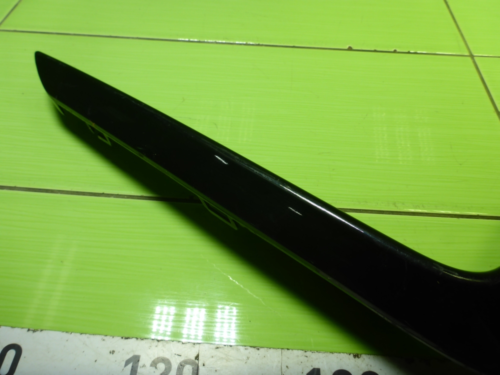 Накладка переднего бампера правая