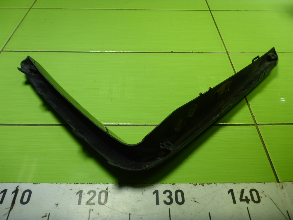 Накладка переднего бампера правая