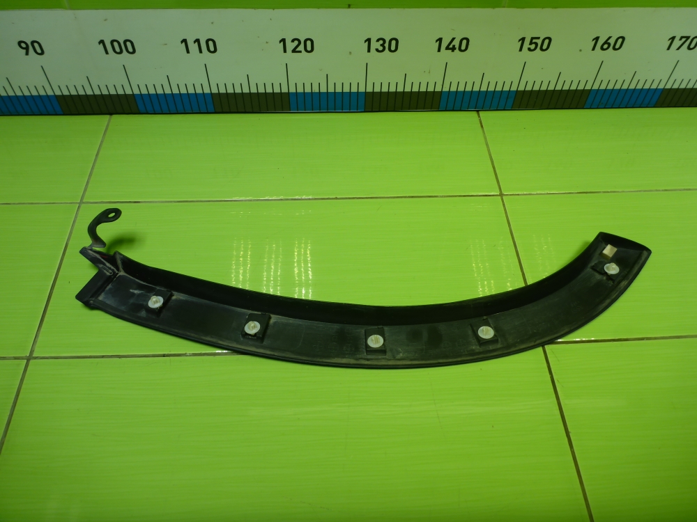 Накладка двери задней левой