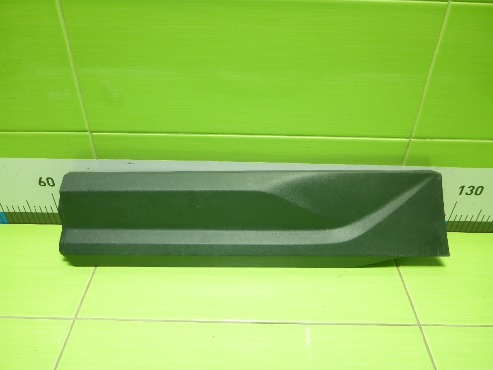 Накладка двери задней правой