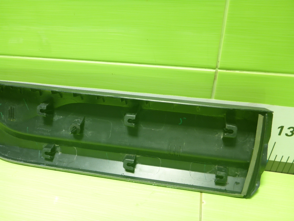 Накладка двери задней правой