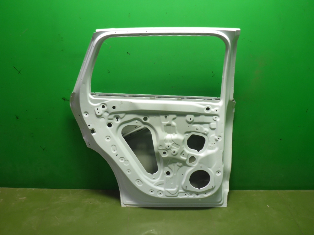 Дверь задняя левая