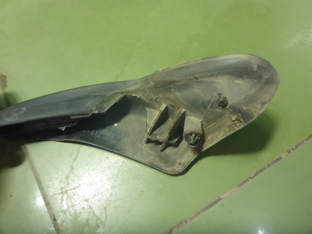 Уплотнитель стекла двери