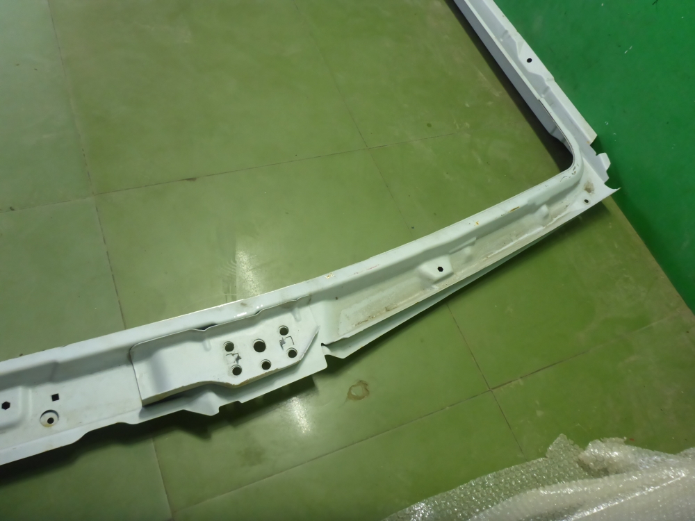 Кузовной элемент