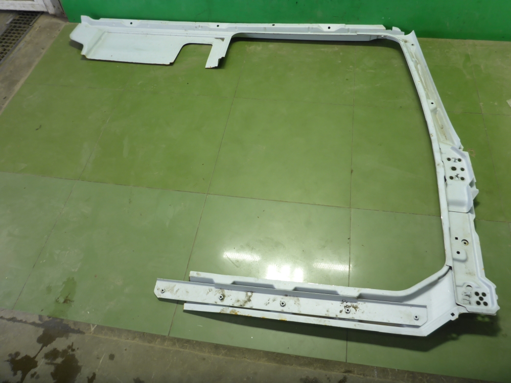 Кузовной элемент