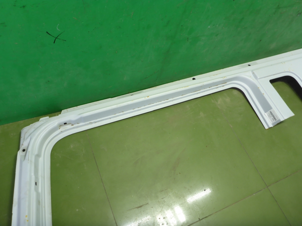 Кузовной элемент