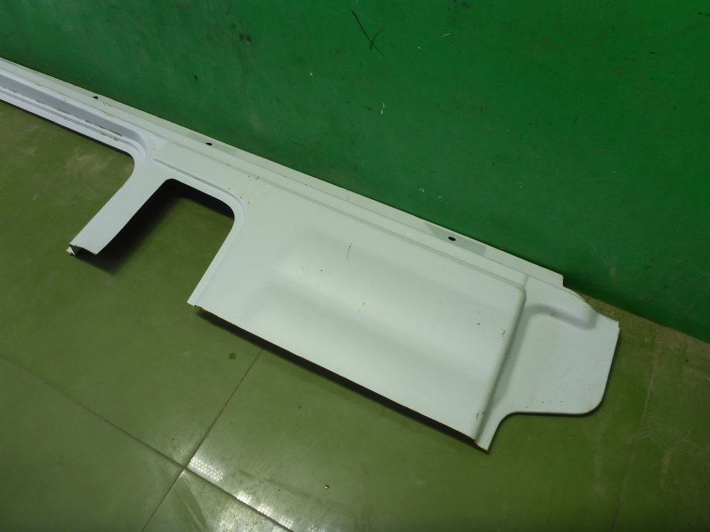 Кузовной элемент