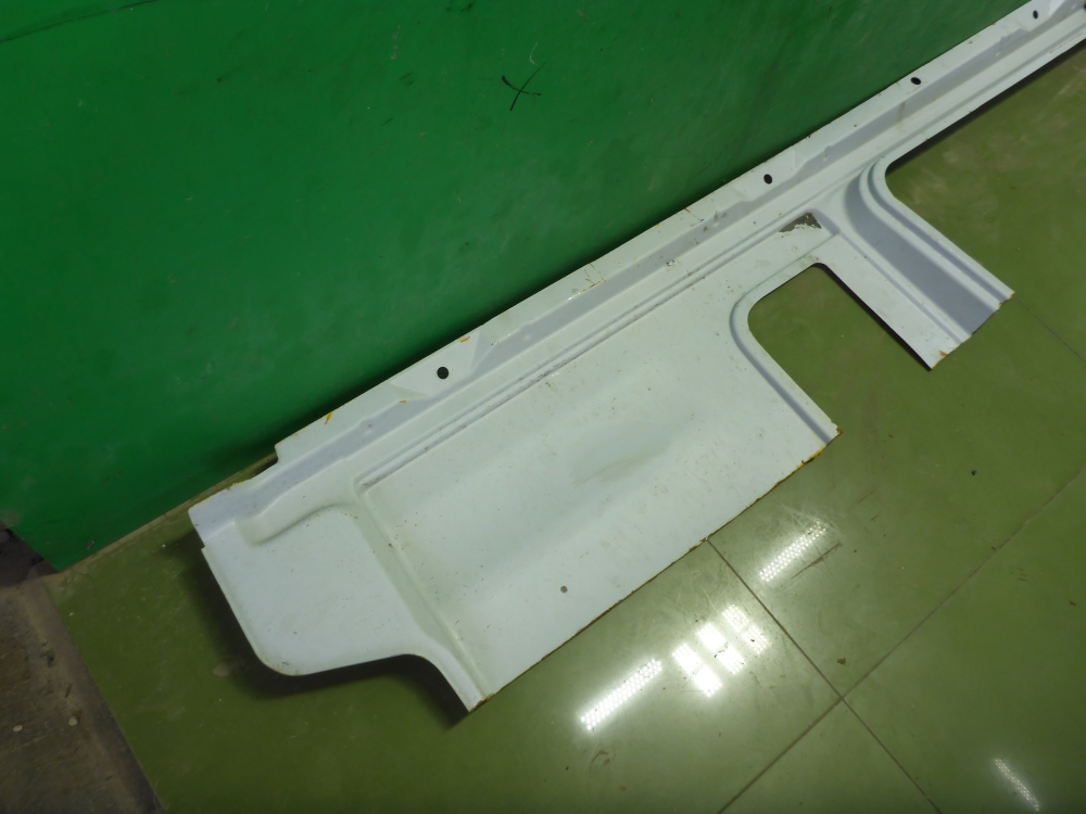 Кузовной элемент