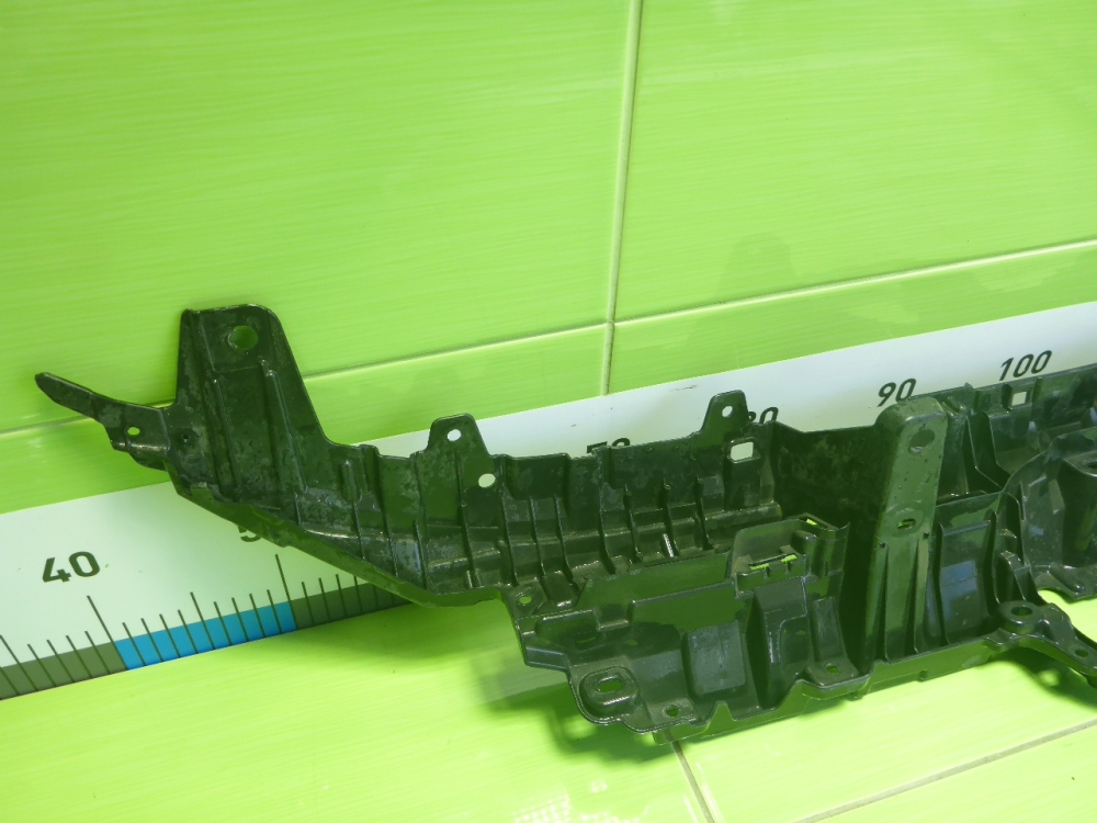 Кронштейн переднего бампера