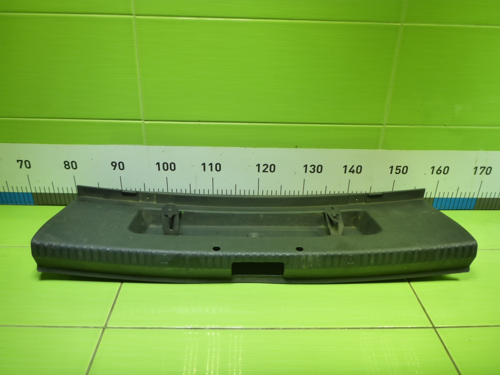 Обшивка багажника