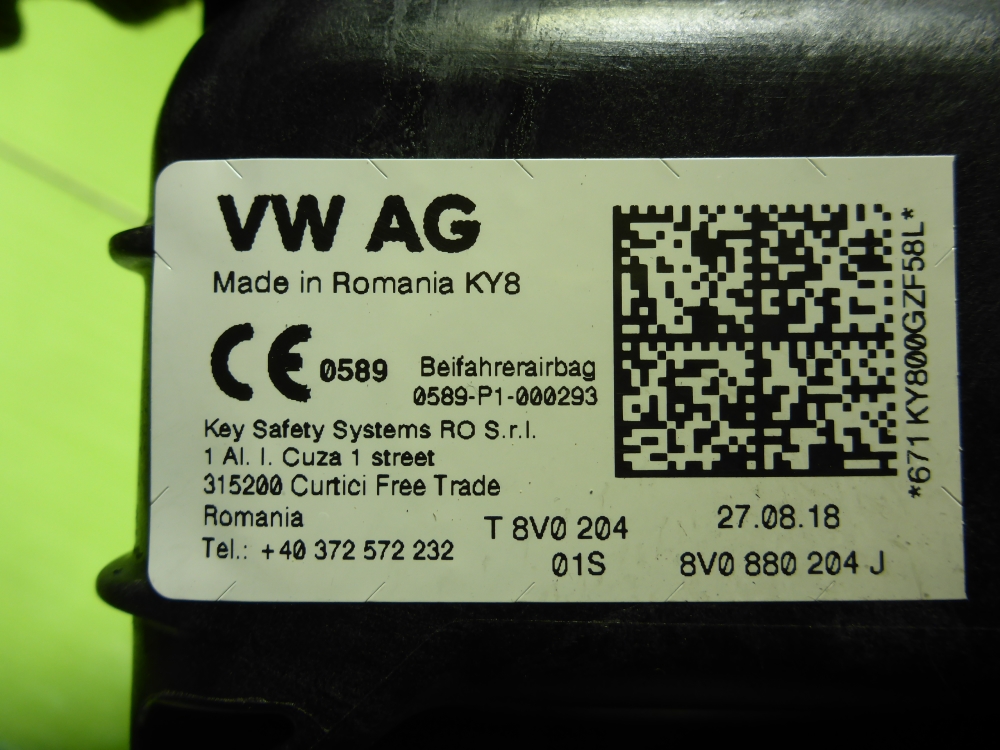 Подушка безопасности пассажирская (в торпедо)