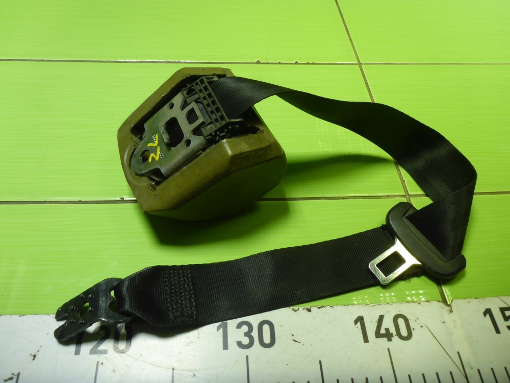 Ремень безопасности