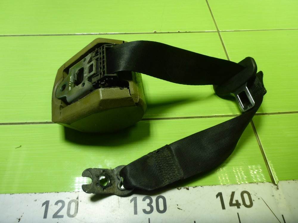 Ремень безопасности